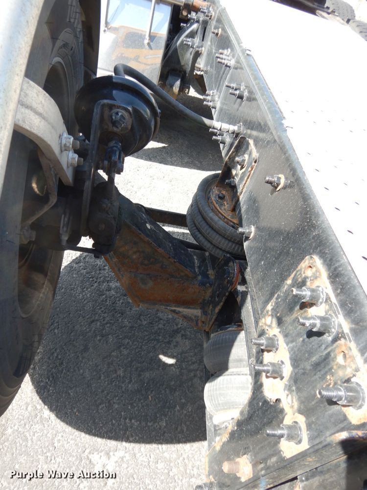 image for item DC2090 2018 Freightliner Cascadia 125  semi truck