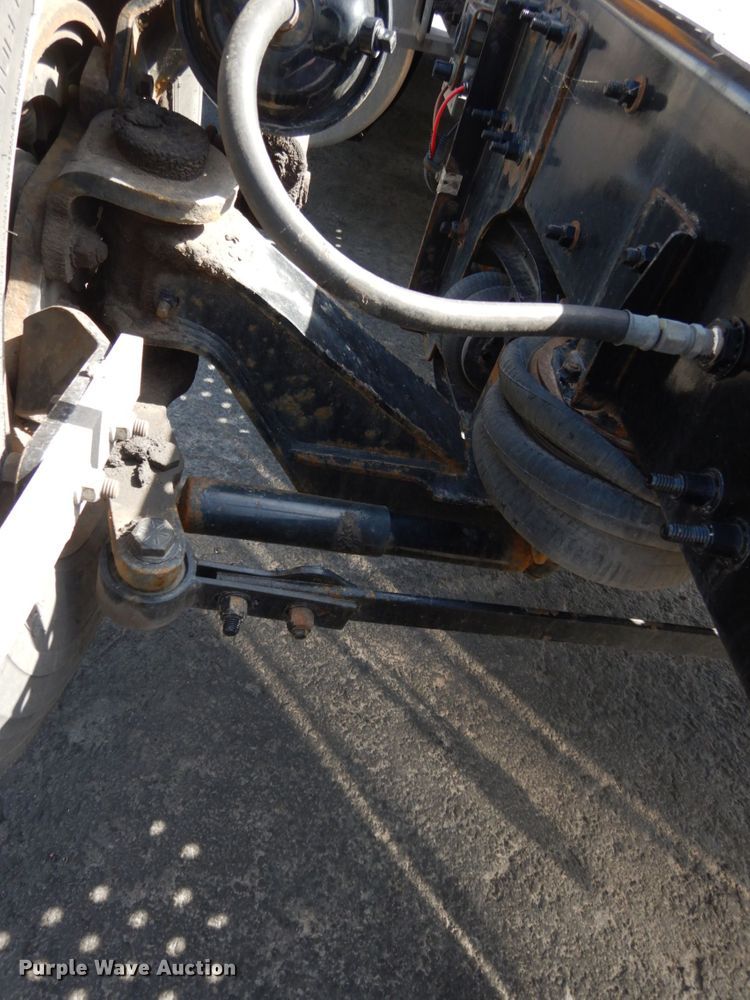 image for item DC2090 2018 Freightliner Cascadia 125  semi truck