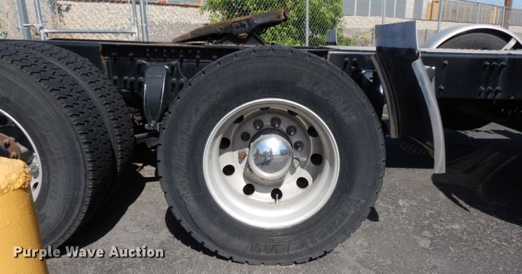 image for item DC2090 2018 Freightliner Cascadia 125  semi truck