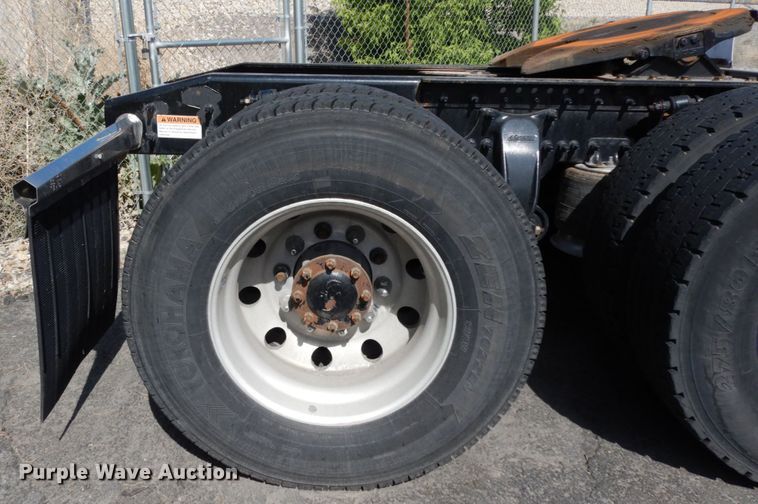 image for item DC2090 2018 Freightliner Cascadia 125  semi truck