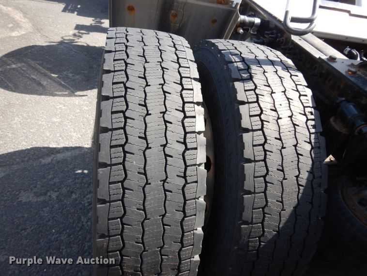 image for item DC2090 2018 Freightliner Cascadia 125  semi truck