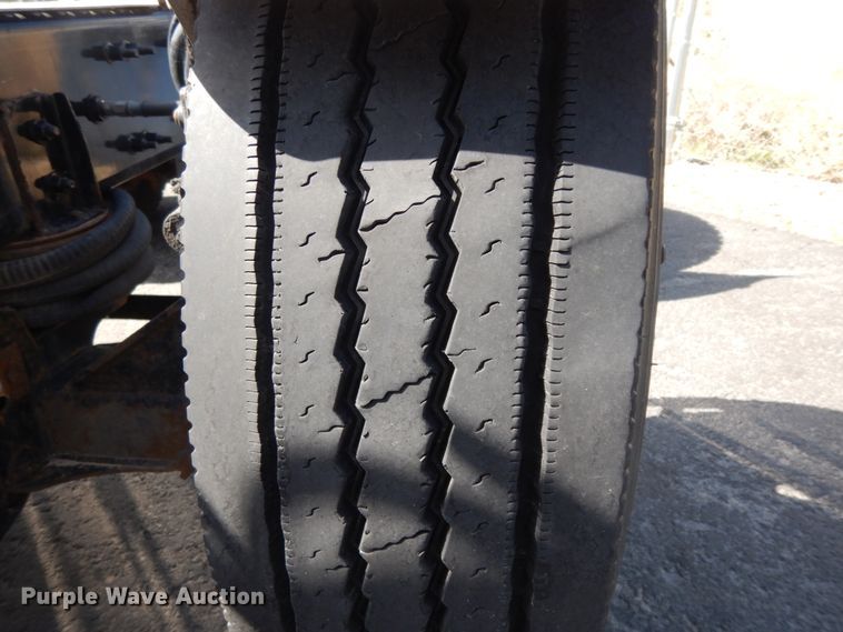 image for item DC2090 2018 Freightliner Cascadia 125  semi truck