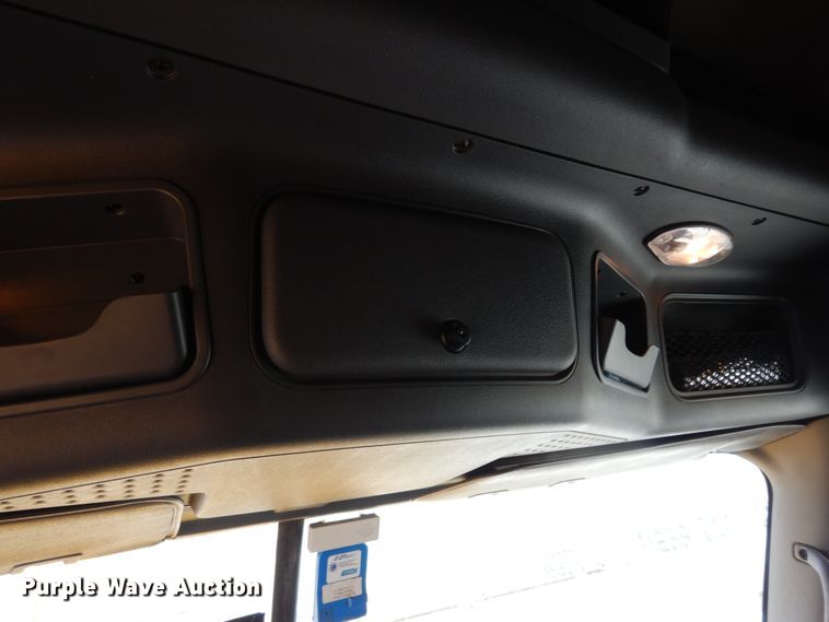 image for item DC2091 2016 Freightliner Cascadia 125  semi truck