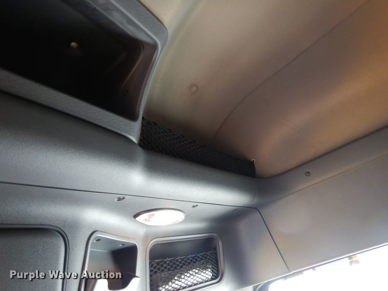 image for item DC2091 2016 Freightliner Cascadia 125  semi truck