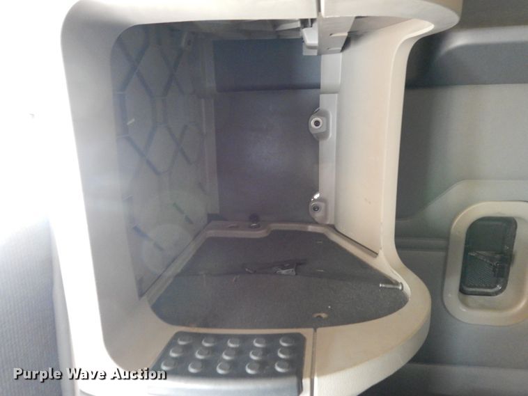 image for item DC2091 2016 Freightliner Cascadia 125  semi truck