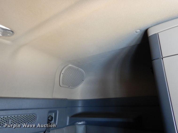 image for item DC2091 2016 Freightliner Cascadia 125  semi truck