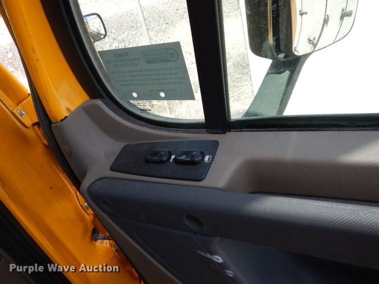 image for item DC2091 2016 Freightliner Cascadia 125  semi truck