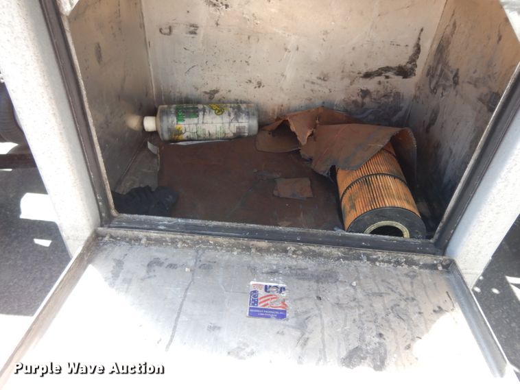 image for item DC2091 2016 Freightliner Cascadia 125  semi truck