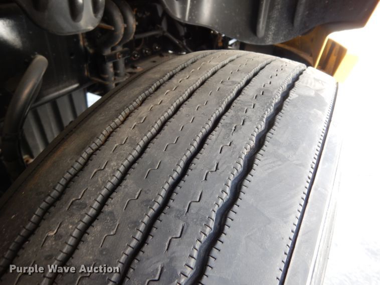 image for item DC2091 2016 Freightliner Cascadia 125  semi truck