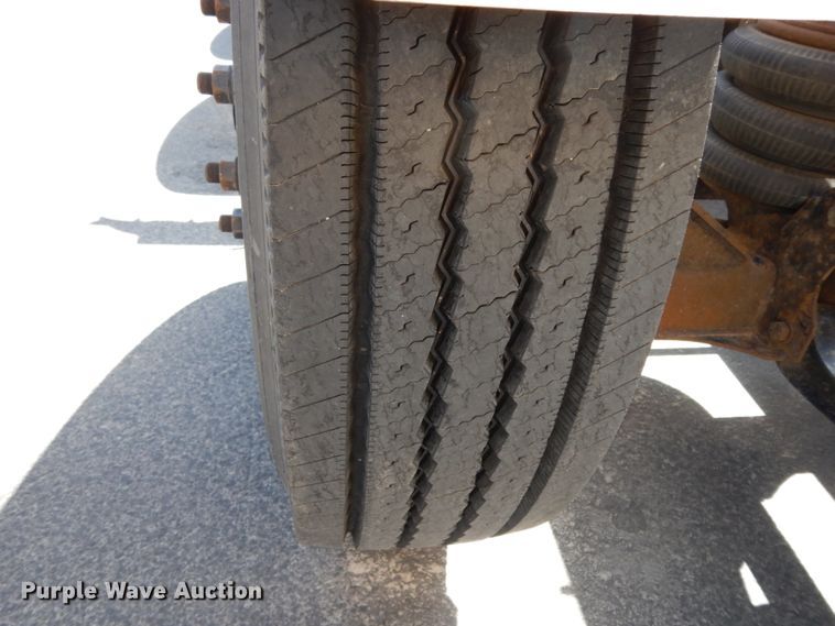 image for item DC2091 2016 Freightliner Cascadia 125  semi truck