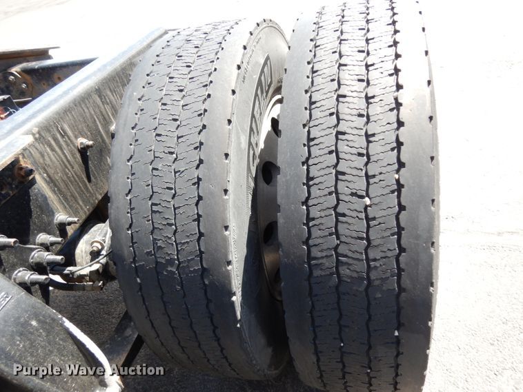 image for item DC2091 2016 Freightliner Cascadia 125  semi truck