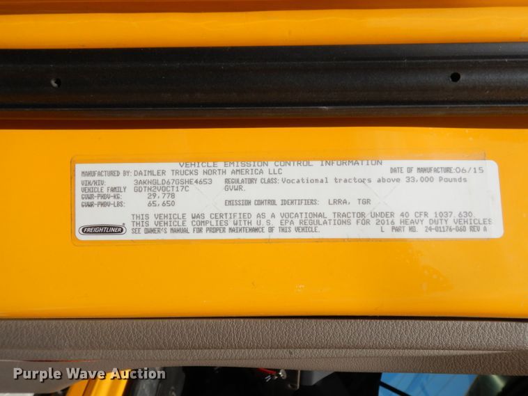 image for item DC2091 2016 Freightliner Cascadia 125  semi truck