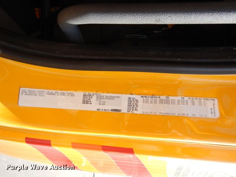 image for item DC2091 2016 Freightliner Cascadia 125  semi truck