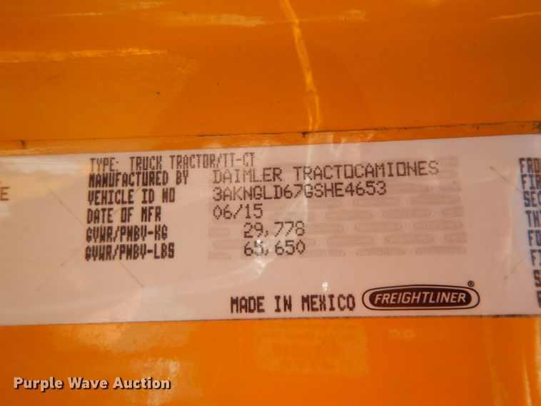 image for item DC2091 2016 Freightliner Cascadia 125  semi truck