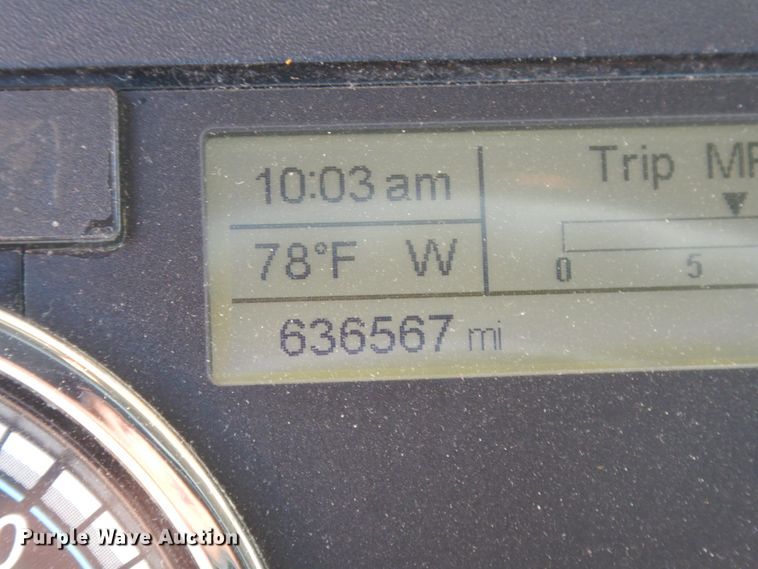 image for item DC2092 2018 Freightliner Cascadia 125  semi truck