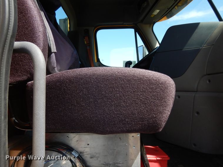 image for item DC2092 2018 Freightliner Cascadia 125  semi truck