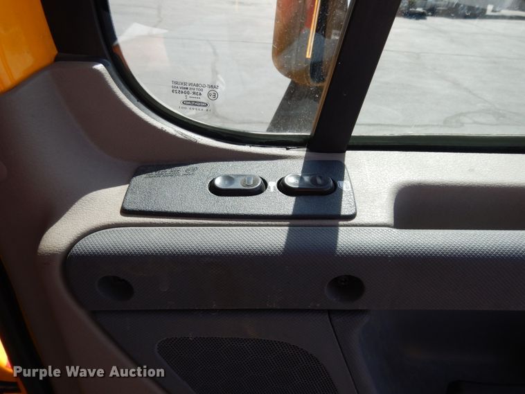 image for item DC2092 2018 Freightliner Cascadia 125  semi truck