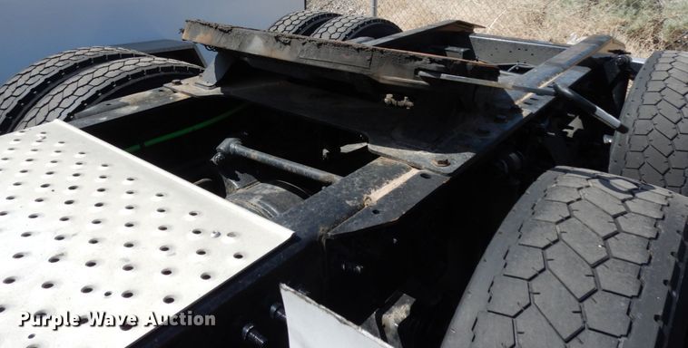 image for item DC2092 2018 Freightliner Cascadia 125  semi truck