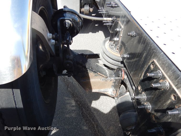 image for item DC2092 2018 Freightliner Cascadia 125  semi truck