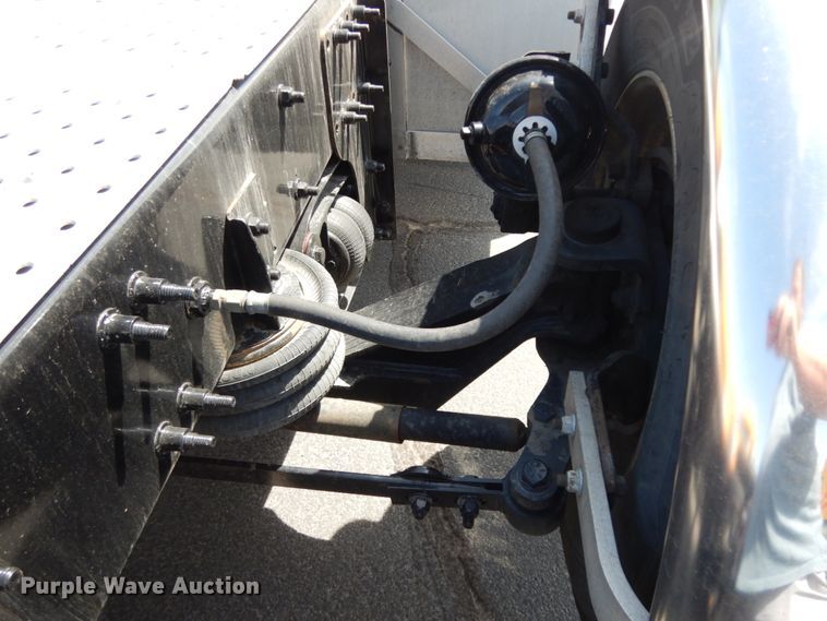 image for item DC2092 2018 Freightliner Cascadia 125  semi truck