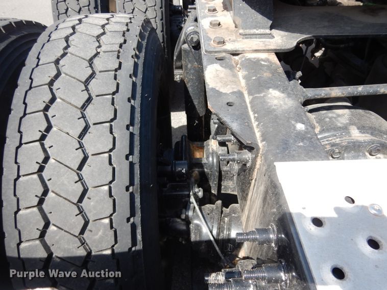 image for item DC2092 2018 Freightliner Cascadia 125  semi truck