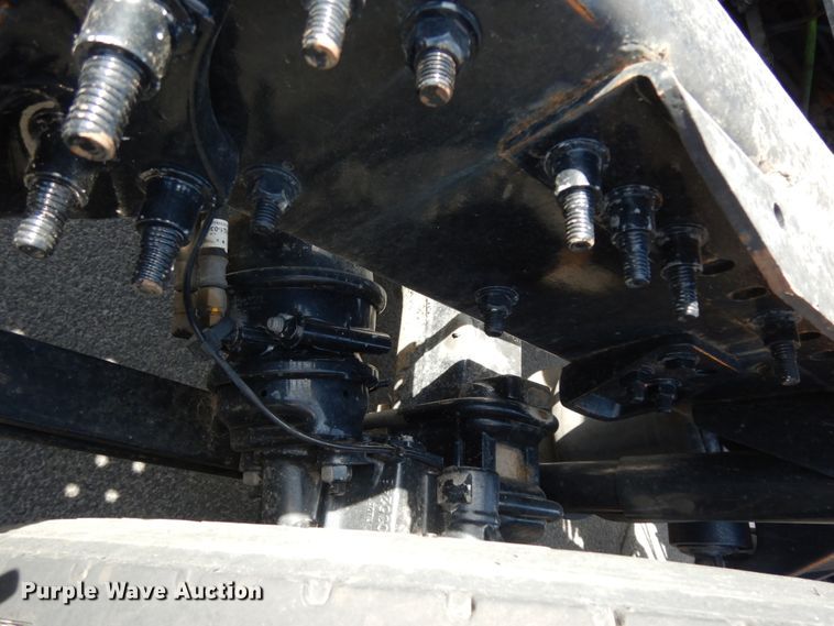 image for item DC2092 2018 Freightliner Cascadia 125  semi truck