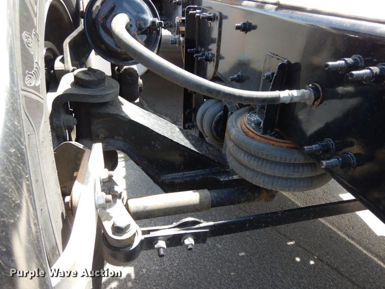 image for item DC2092 2018 Freightliner Cascadia 125  semi truck