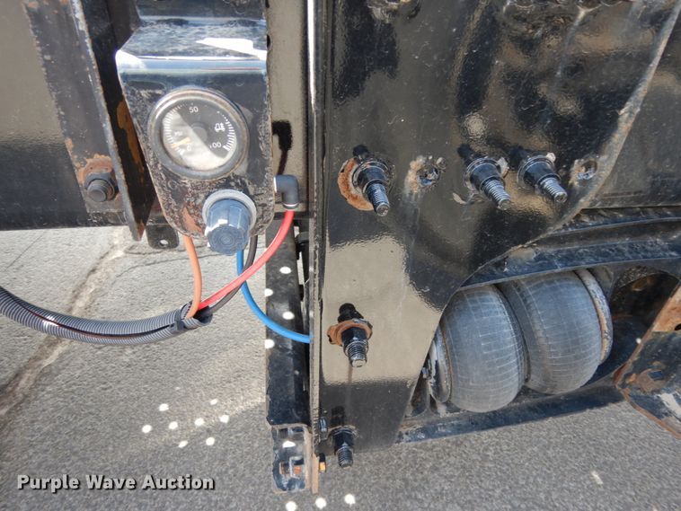 image for item DC2092 2018 Freightliner Cascadia 125  semi truck