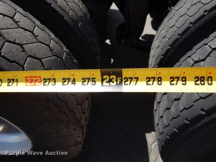 image for item DC2092 2018 Freightliner Cascadia 125  semi truck