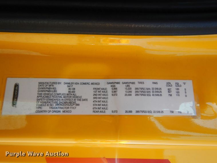 image for item DC2092 2018 Freightliner Cascadia 125  semi truck