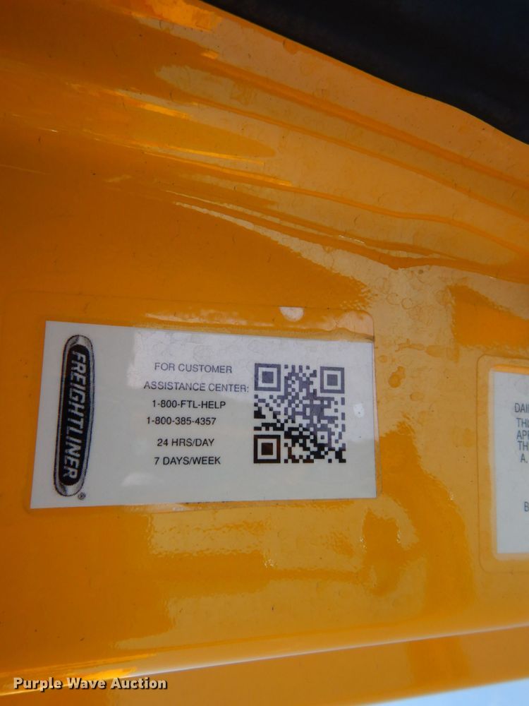 image for item DC2092 2018 Freightliner Cascadia 125  semi truck