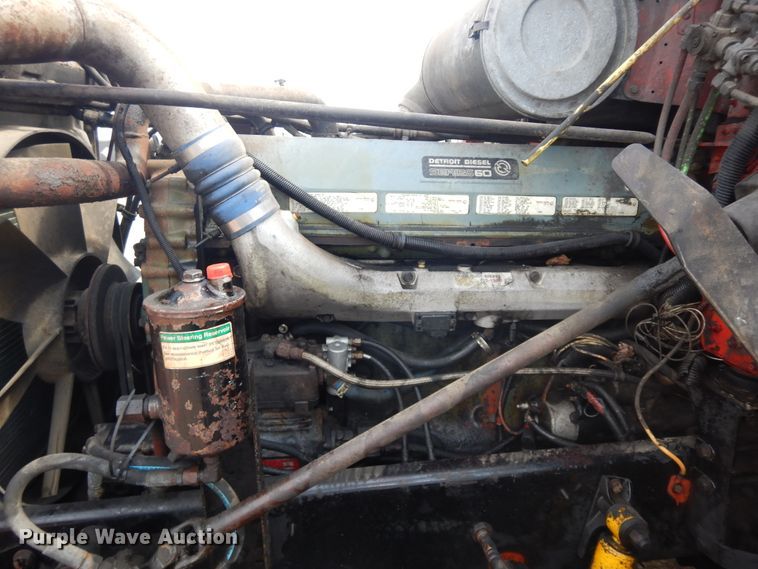 image for item DF6793 1997 Freightliner FLD120  semi truck