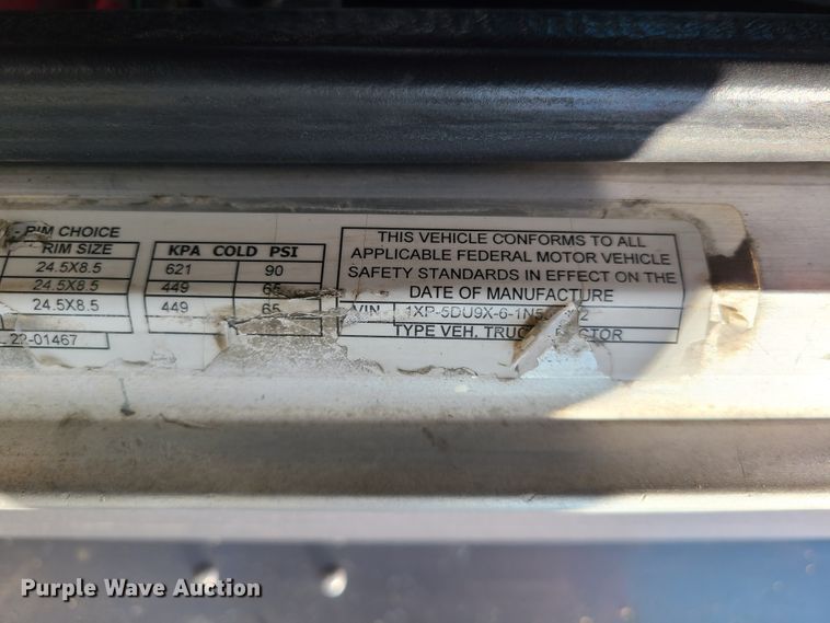 image for item DH5988 2001 Peterbilt 379  semi truck