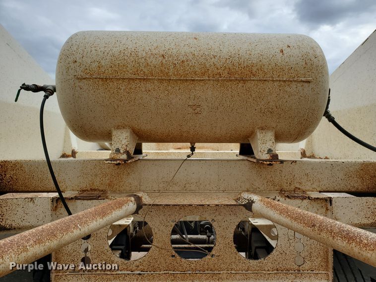 image for item DI4801 2003 Midland MG40TC2000  bottom dump trailer