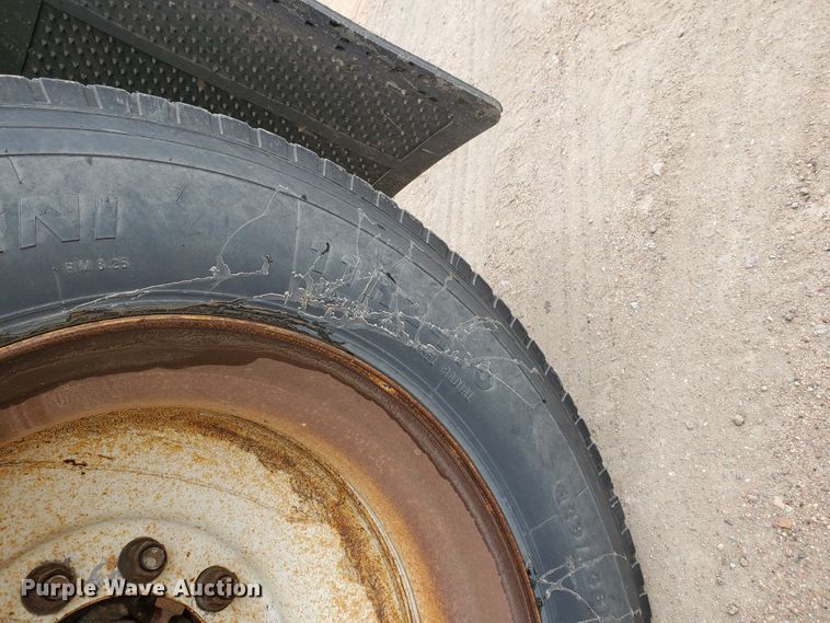 image for item DI4801 2003 Midland MG40TC2000  bottom dump trailer