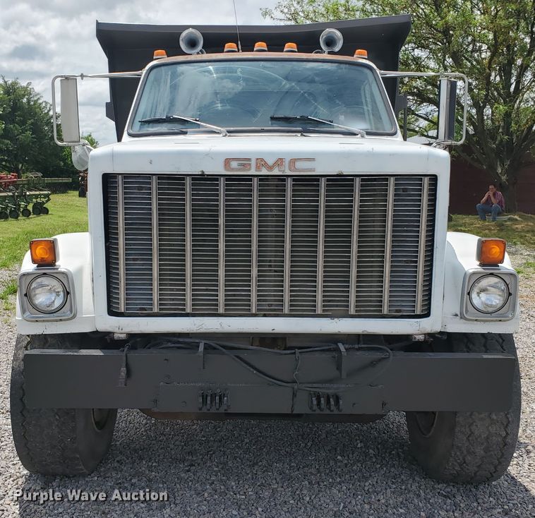 image for item DI5138 1984 GMC Brigadier  dump truck