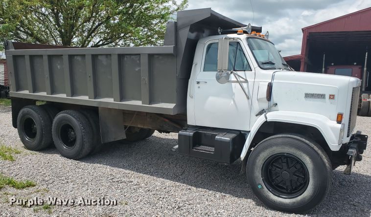 image for item DI5138 1984 GMC Brigadier  dump truck