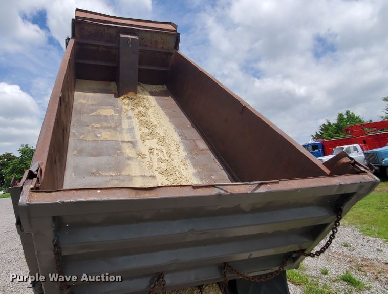 image for item DI5138 1984 GMC Brigadier  dump truck