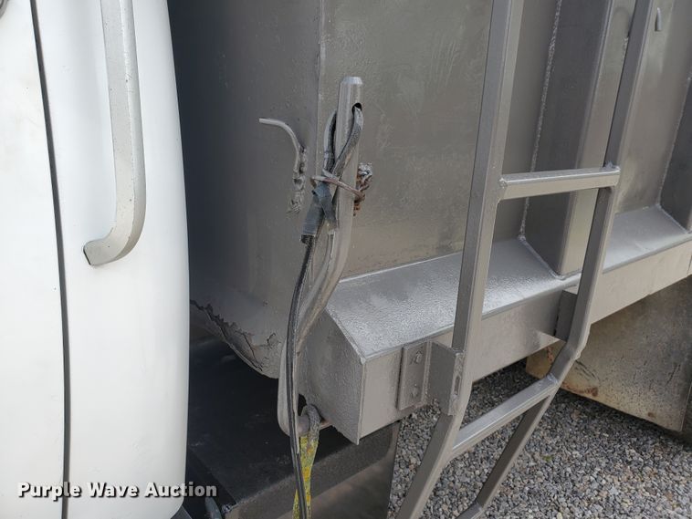 image for item DI5138 1984 GMC Brigadier  dump truck