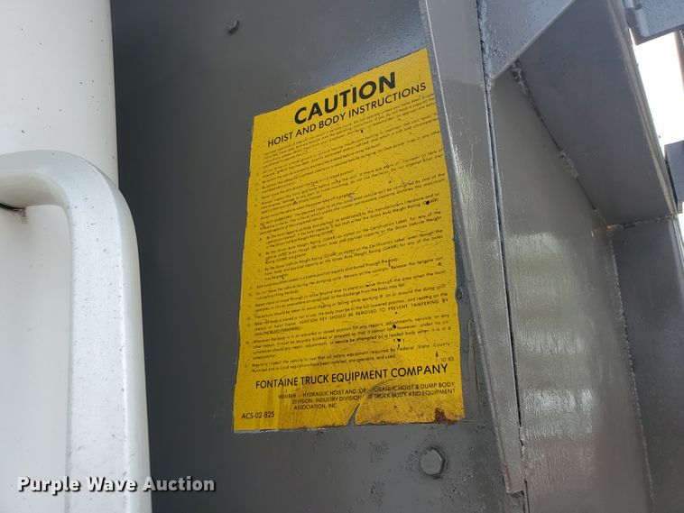 image for item DI5138 1984 GMC Brigadier  dump truck