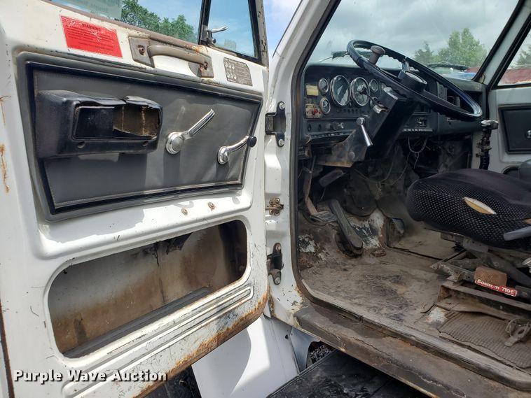 image for item DI5138 1984 GMC Brigadier  dump truck