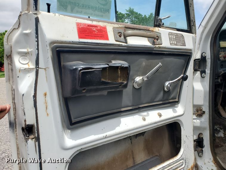 image for item DI5138 1984 GMC Brigadier  dump truck