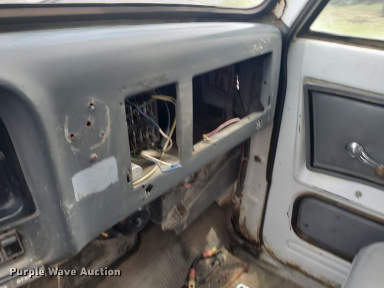 image for item DI5138 1984 GMC Brigadier  dump truck