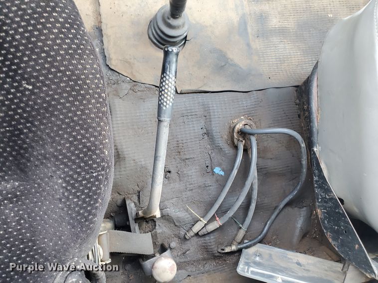 image for item DI5138 1984 GMC Brigadier  dump truck