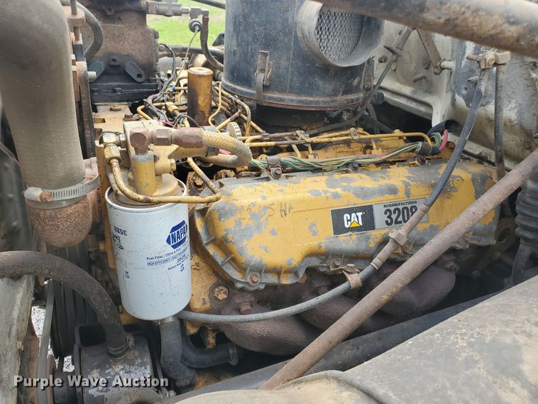 image for item DI5138 1984 GMC Brigadier  dump truck