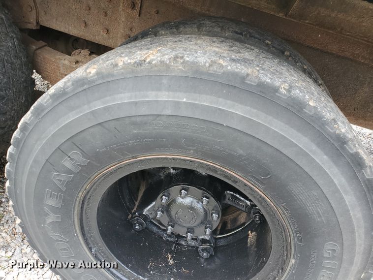 image for item DI5138 1984 GMC Brigadier  dump truck