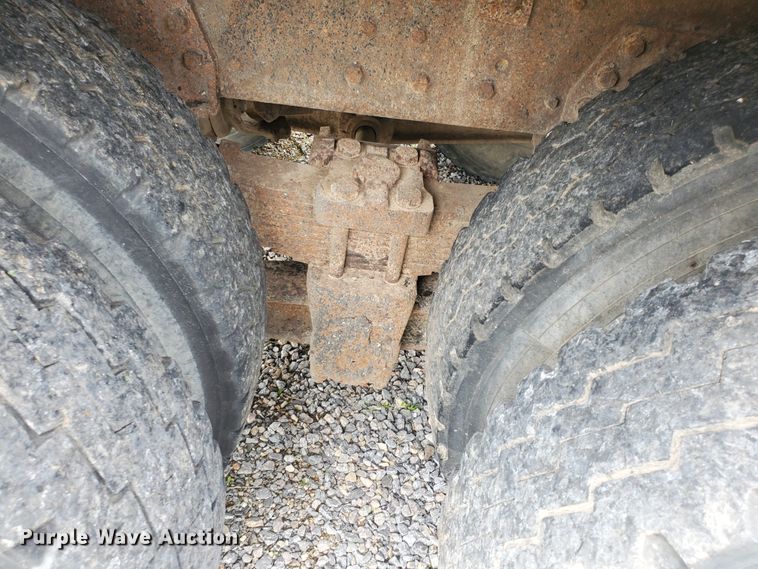 image for item DI5138 1984 GMC Brigadier  dump truck