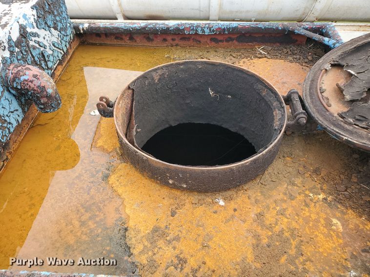 image for item DI5148 1976 VIM  tank trailer