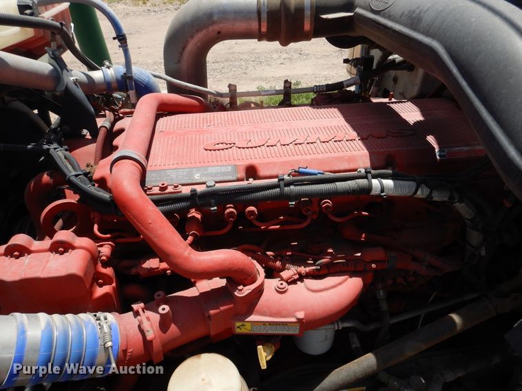 image for item DI5627 2017 Peterbilt 389  semi truck