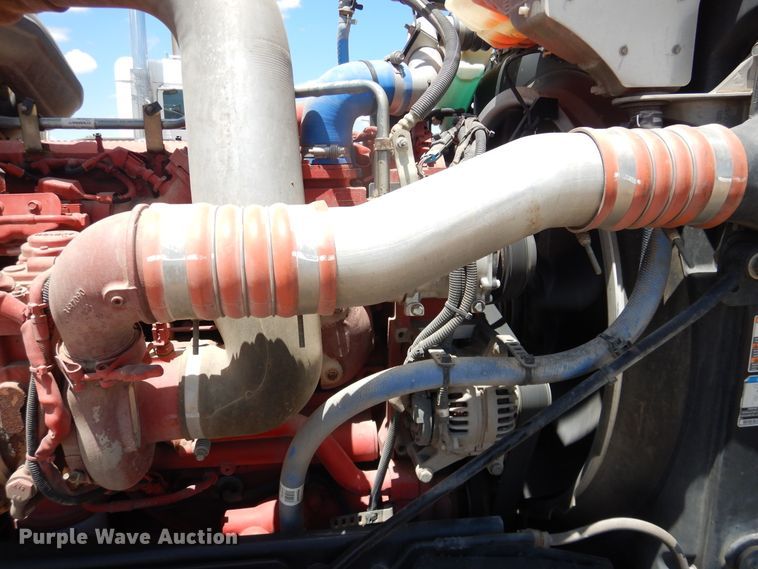 image for item DI5627 2017 Peterbilt 389  semi truck